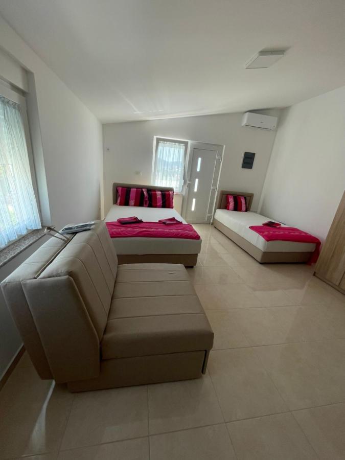 Mit-Apartments Šušanj المظهر الخارجي الصورة